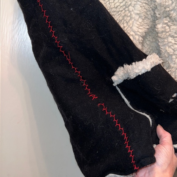 Vintage Handmade Native American Chief embroidered wool vest - Picture 6 of 9